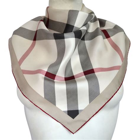 foulard Burberry femme